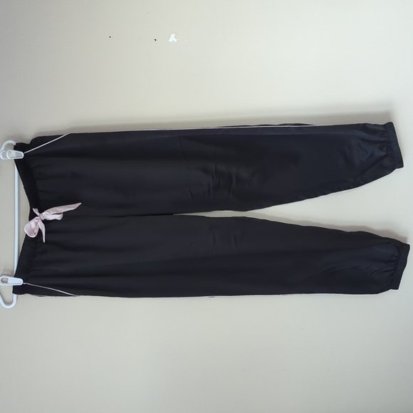 Victoria's Secret Heart Stripe Pajama Pants MEDIUM Black Pink Silky Satiny Feel - Picture 4 of 16